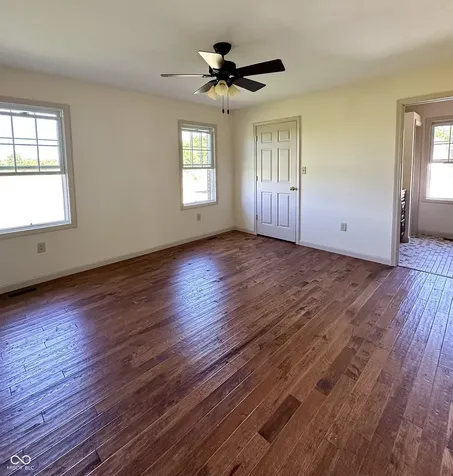 10085 S 400 E Markleville IN 46056