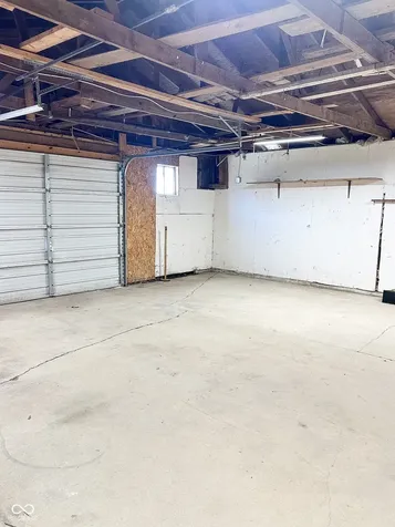 10085 S 400 E Markleville IN 46056