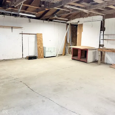 10085 S 400 E Markleville IN 46056