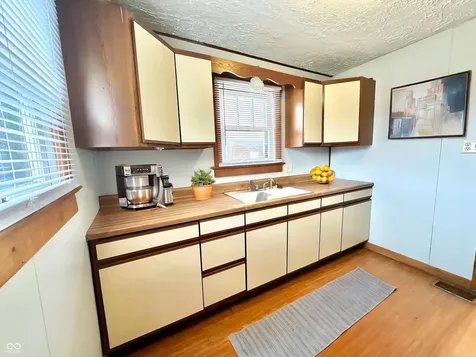 1048 E Berwyn Street Indianapolis IN 46203