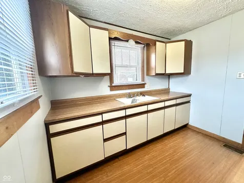 1048 E Berwyn Street Indianapolis IN 46203
