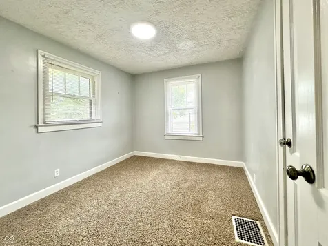 1048 E Berwyn Street Indianapolis IN 46203