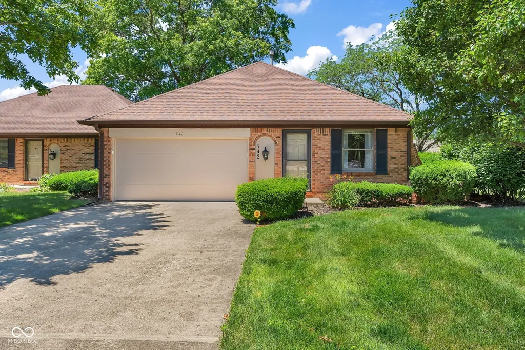 742 Eagle Parkway Brownsburg IN 46112