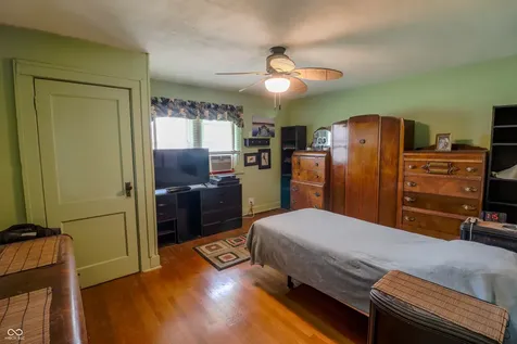 5613 E Washington Street Indianapolis IN 46219