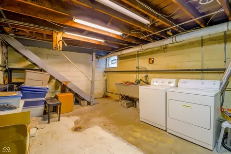 5613 E Washington Street Indianapolis IN 46219