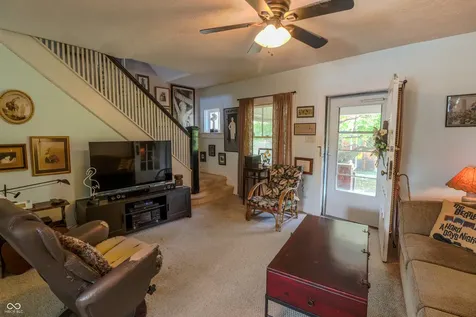 5613 E Washington Street Indianapolis IN 46219