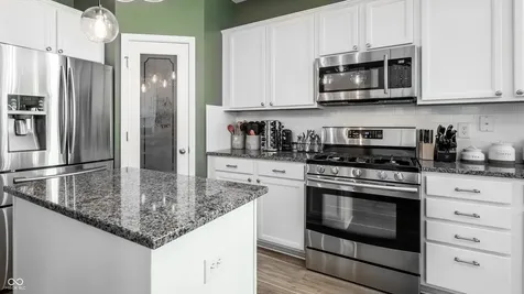 12290 Twyckenham Drive Fishers IN 46037