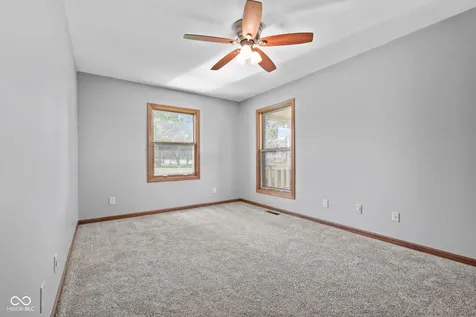 2945 E 200 S Franklin IN 46131
