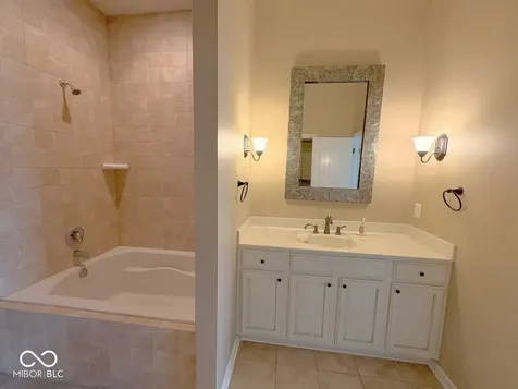 12051 Sanctuary Boulevard Zionsville IN 46077