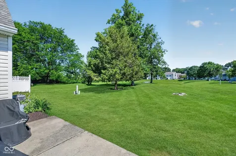 9596 Thradd Street Fishers IN 46038