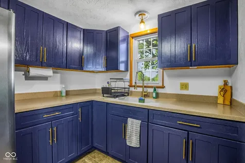 2322 N 300 W Anderson IN 46011