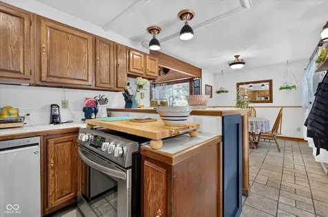 28 Homestead Drive Sheridan IN 46069