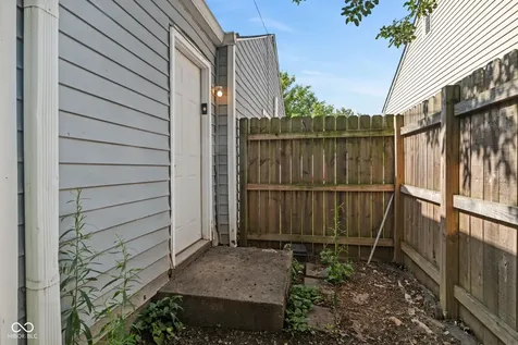 1654 Iowa Street Indianapolis IN 46203