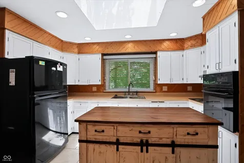 11060 Beechwood Drive W Indianapolis IN 46280
