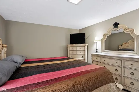11060 Beechwood Drive W Indianapolis IN 46280