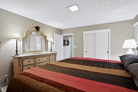 11060 Beechwood Drive W Indianapolis IN 46280