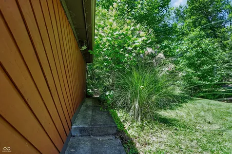 11060 Beechwood Drive W Indianapolis IN 46280