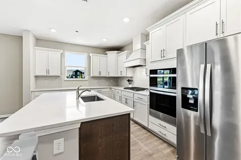 20427 N Pacific Avenue Westfield IN 46074
