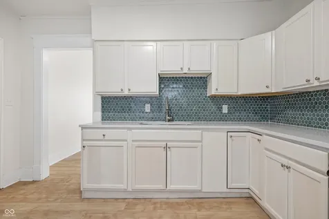 121 N Bradley Avenue Indianapolis IN 46201