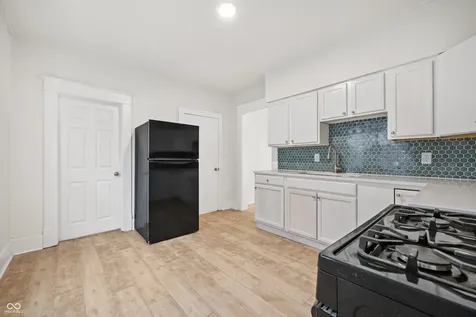 121 N Bradley Avenue Indianapolis IN 46201