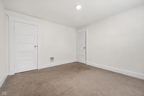 121 N Bradley Avenue Indianapolis IN 46201