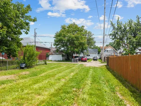 121 N Bradley Avenue Indianapolis IN 46201