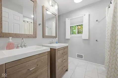 7616 Westfield Boulevard Indianapolis IN 46240