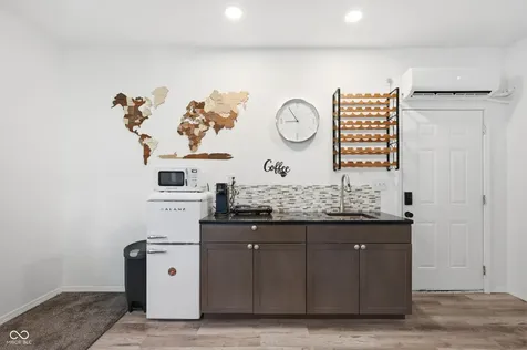 7616 Westfield Boulevard Indianapolis IN 46240