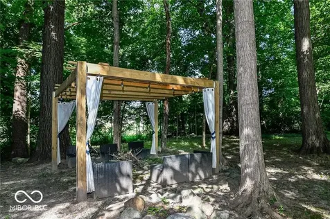 7616 Westfield Boulevard Indianapolis IN 46240