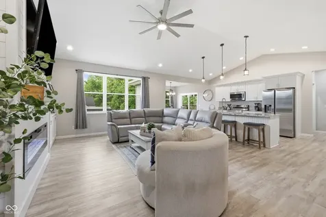128 Woods Edge Boulevard E Greencastle IN 46135