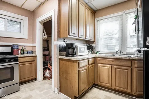 617-619 N Riley Avenue Indianapolis IN 46201