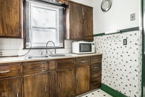 617-619 N Riley Avenue Indianapolis IN 46201