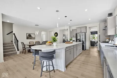 10236 Anees Fishers IN 46040