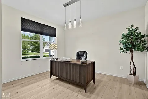 10236 Anees Fishers IN 46040