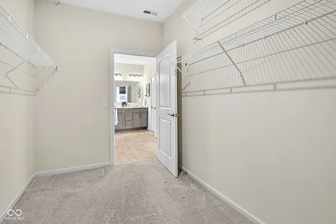 10236 Anees Fishers IN 46040