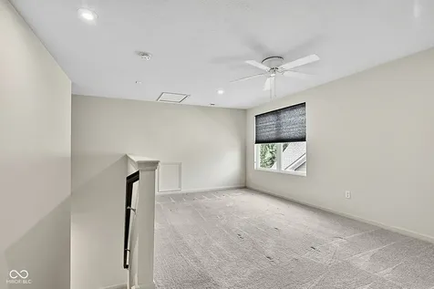10236 Anees Fishers IN 46040