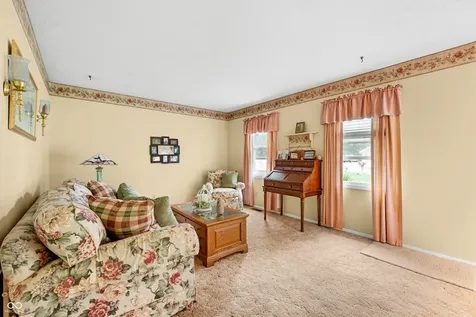 513 N Nebo Road Muncie IN 47304