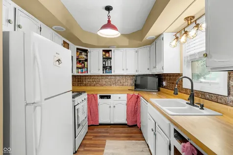 513 N Nebo Road Muncie IN 47304