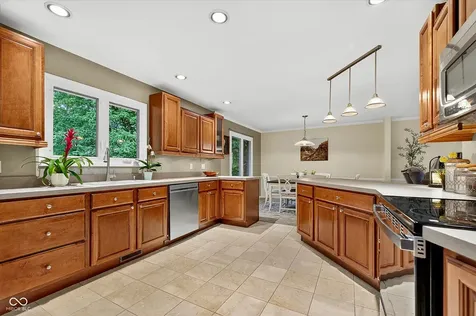 9226 Gleannloch Drive Indianapolis IN 46256