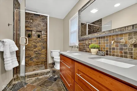 9226 Gleannloch Drive Indianapolis IN 46256