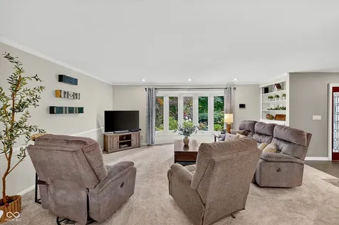 9226 Gleannloch Drive Indianapolis IN 46256