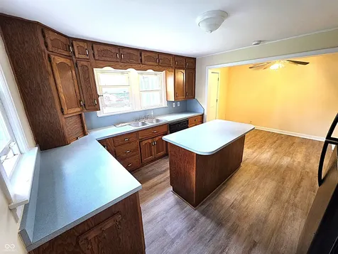 1229 W 7th Street Anderson IN 46016