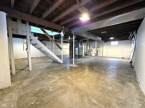 1229 W 7th Street Anderson IN 46016