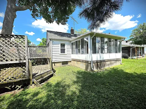 1229 W 7th Street Anderson IN 46016