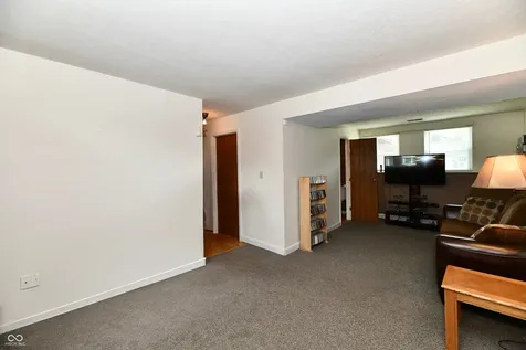 5762 Pilgrim Drive Indianapolis IN 46254