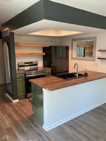 6048 Southbay Drive Indianapolis IN 46250