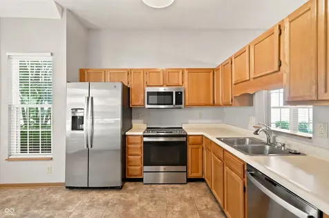 6352 Decatur Commons Indianapolis IN 46221