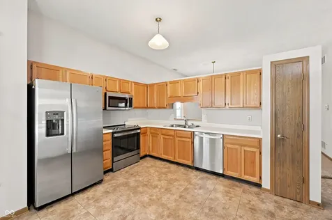 6352 Decatur Commons Indianapolis IN 46221