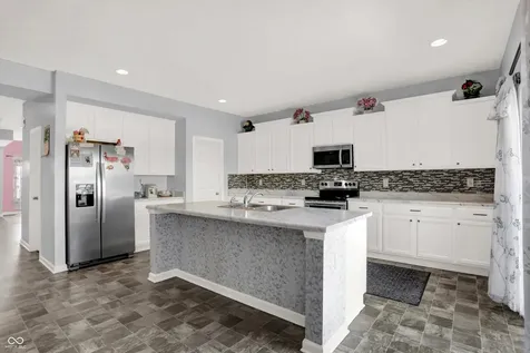180 Blue Lace Drive Whiteland IN 46184