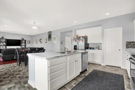 180 Blue Lace Drive Whiteland IN 46184